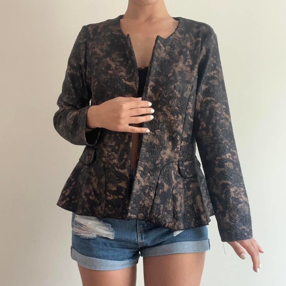 Printed brown blazer textured Size small - Picture 4 of 6